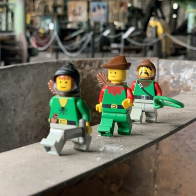 Wystawa zabytkowych klocków i zestawów LEGO w Walcowni